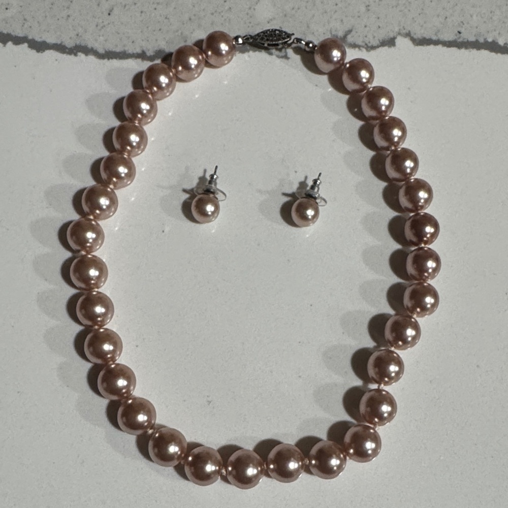 Elegant Faux Pink Pearl Necklace and Earring Set